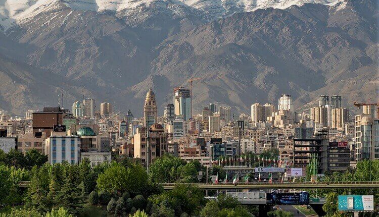 مقایسه غرب و شرق تهران