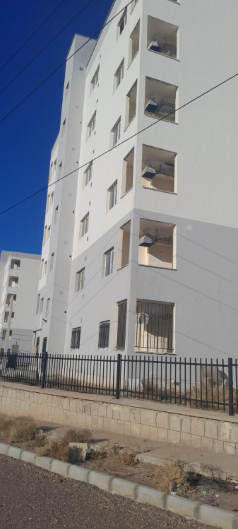 آپارتمان 350 متری دو خوابه در فاز 5 پرند با وام12835710178