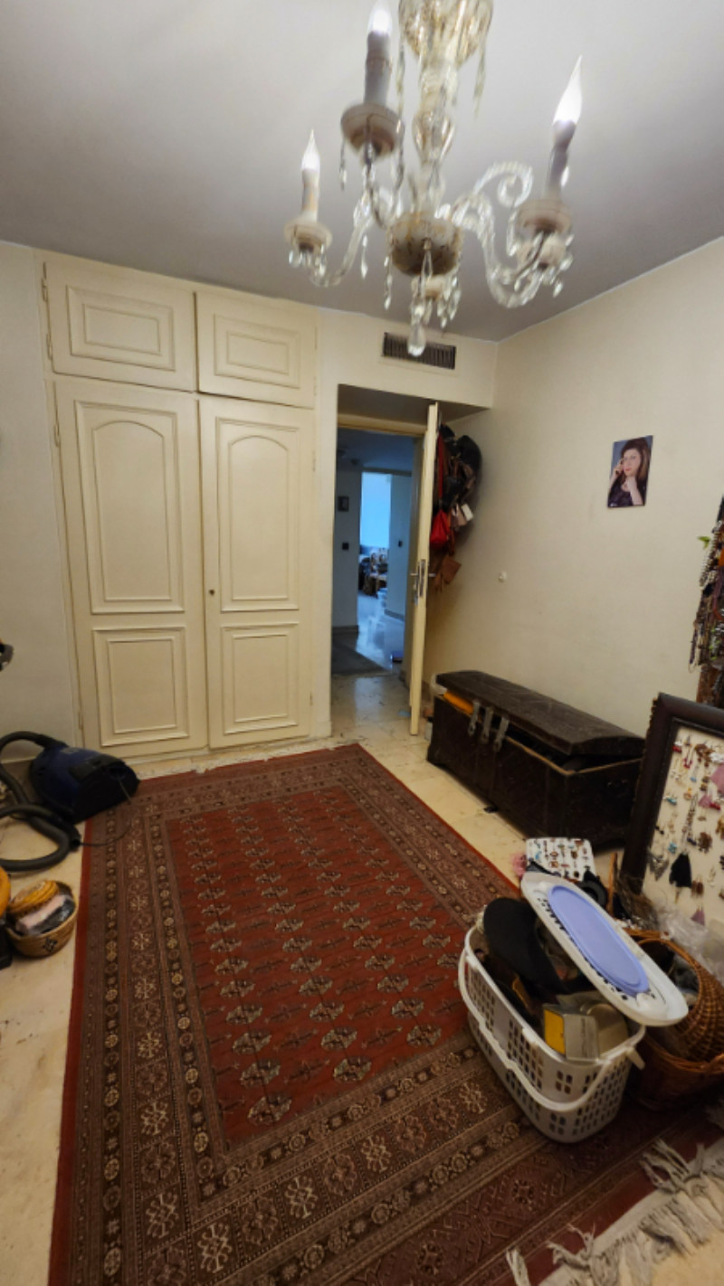 آپارتمان 131 متری سه خوابه در ونک تهران12836110203