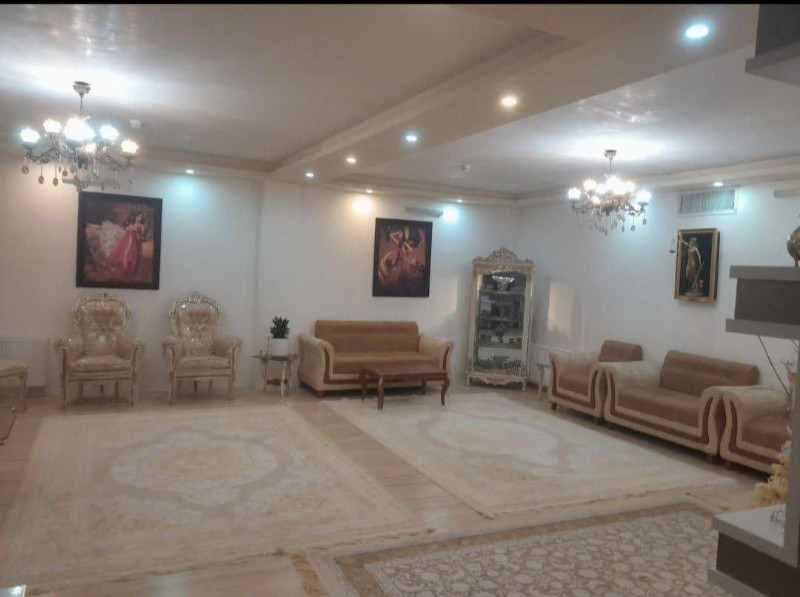 آپارتمان 174 متری سه خوابه در خیابان انقلاب سبزوار1250841046
