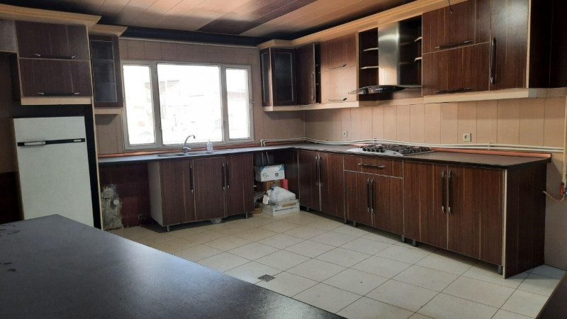 تجاری 200 متری پنج خوابه در خیابان بوعلی همدان12847210512