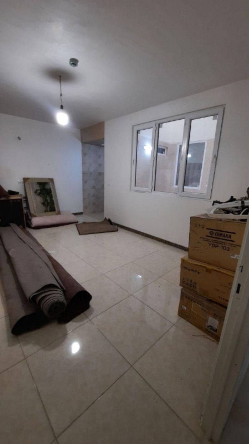 آپارتمان 227 متری چهارخوابه در طالقانی همدان12852810595