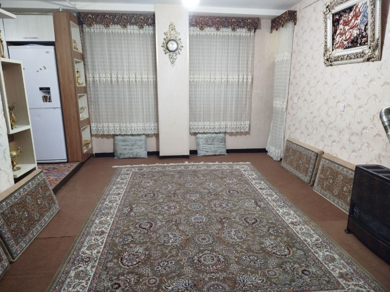 آپارتمان 65 متری دو خوابه در میدان سرو ملایر1252171208