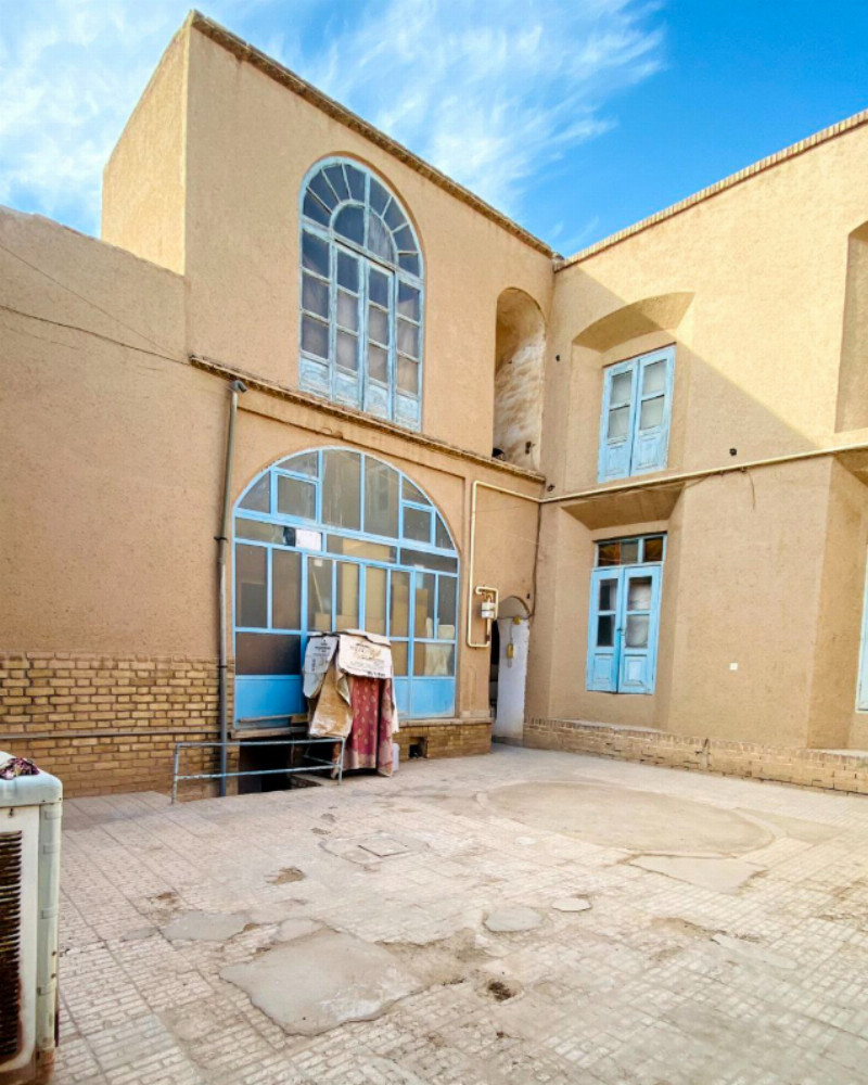 تجاری 250 متری در خیابان امام یزد1252331225