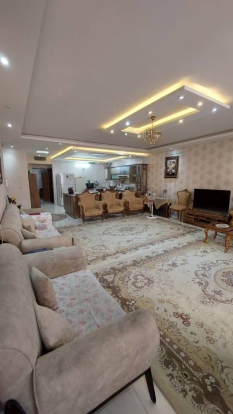 آپارتمان 135 متری دو خوابه در برازنده اصفهان12979812366