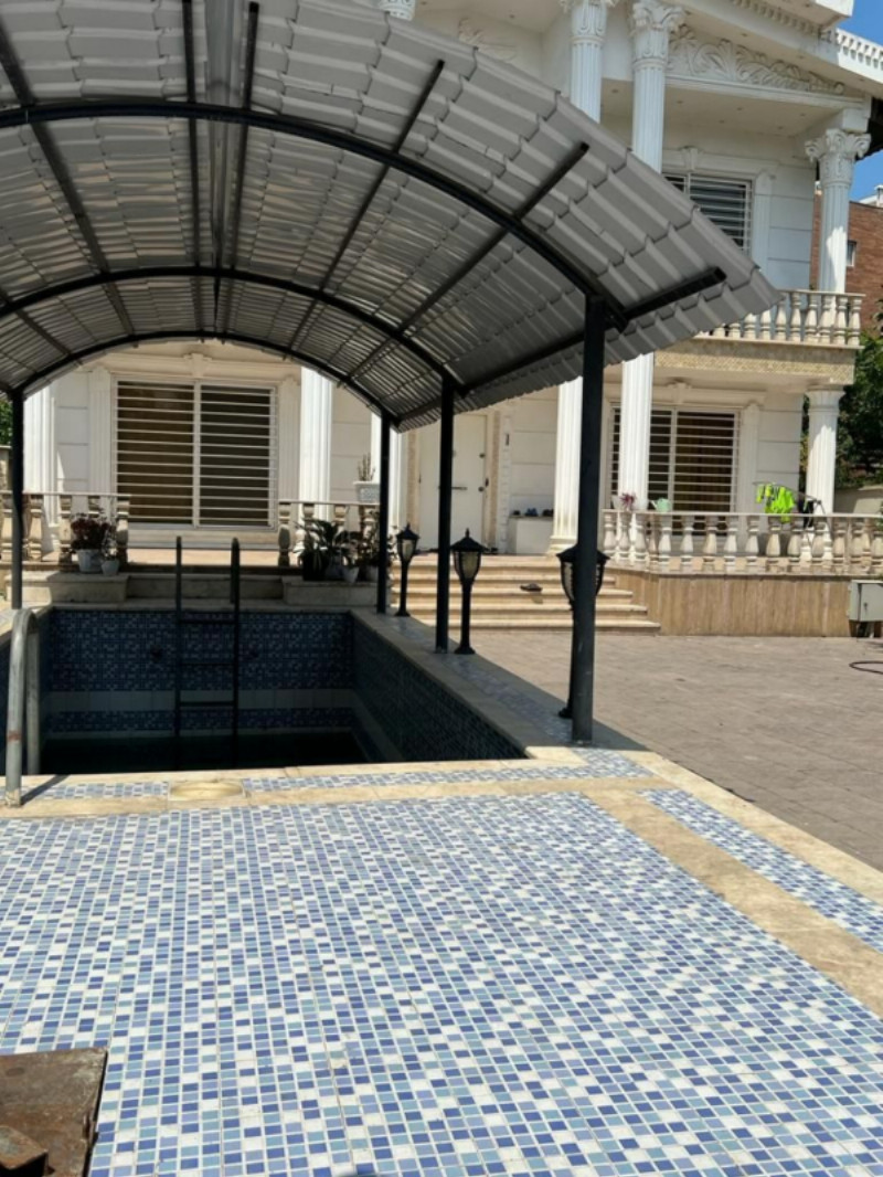 ویلا 400 متری چهارخوابه در نوشهر13037313101