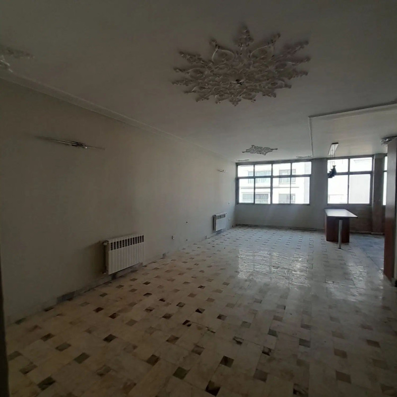 آپارتمان 122 متری سه خوابه در یوسف آباد تهران13052313270