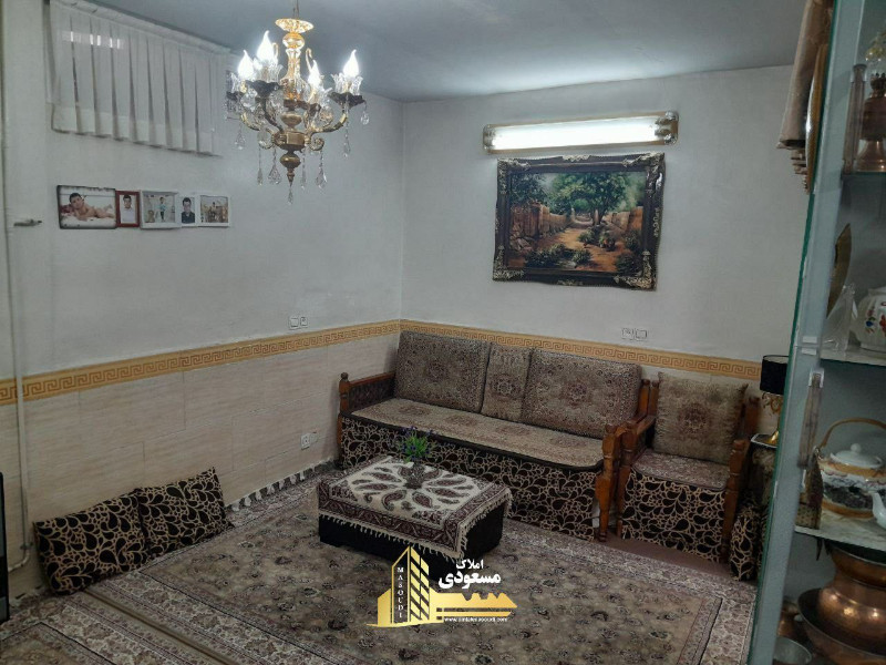 ویلا 40 متری در میدان امام خمینی شهریار1255821340