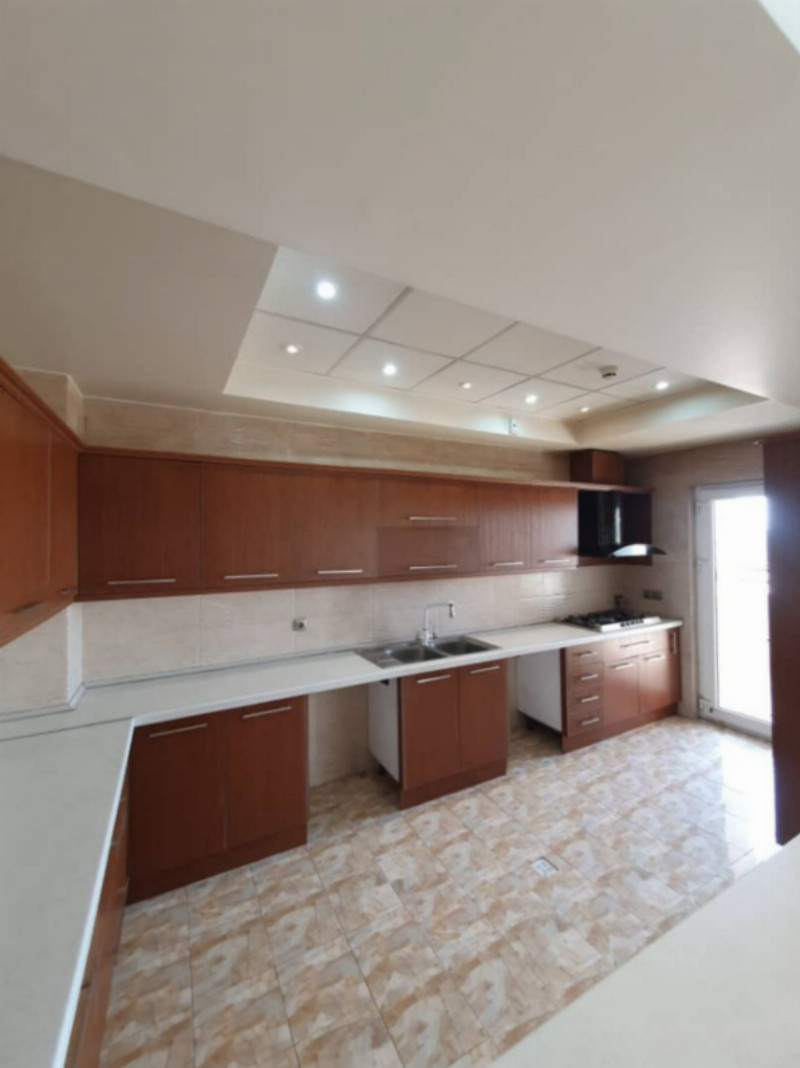 خانه 300 متری سه خوابه در تهران13074313478