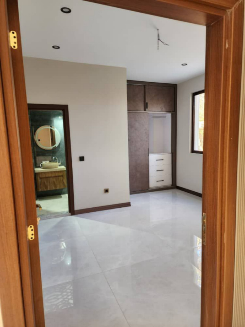 ویلا 200 متری چهارخوابه در شهرک طالقان طالقان13099713810