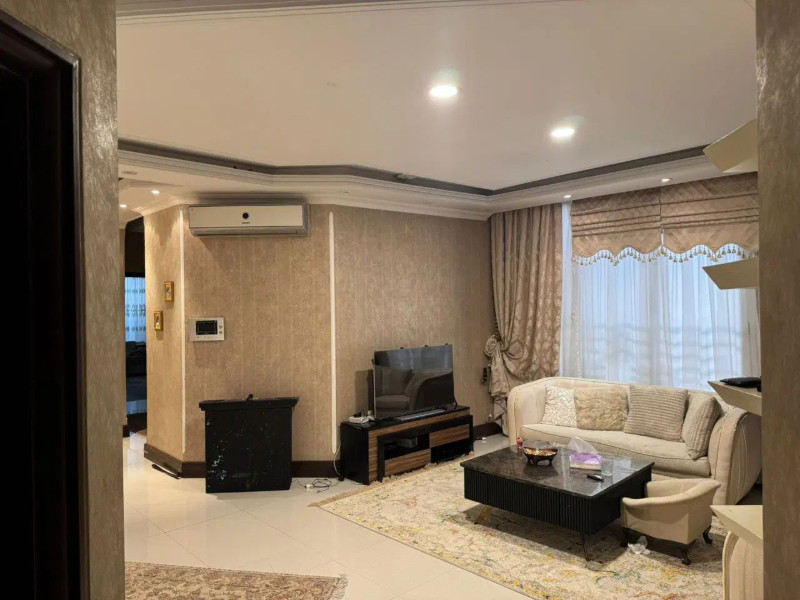 آپارتمان 230 متری سه خوابه در فرمانیه تهران13167014417