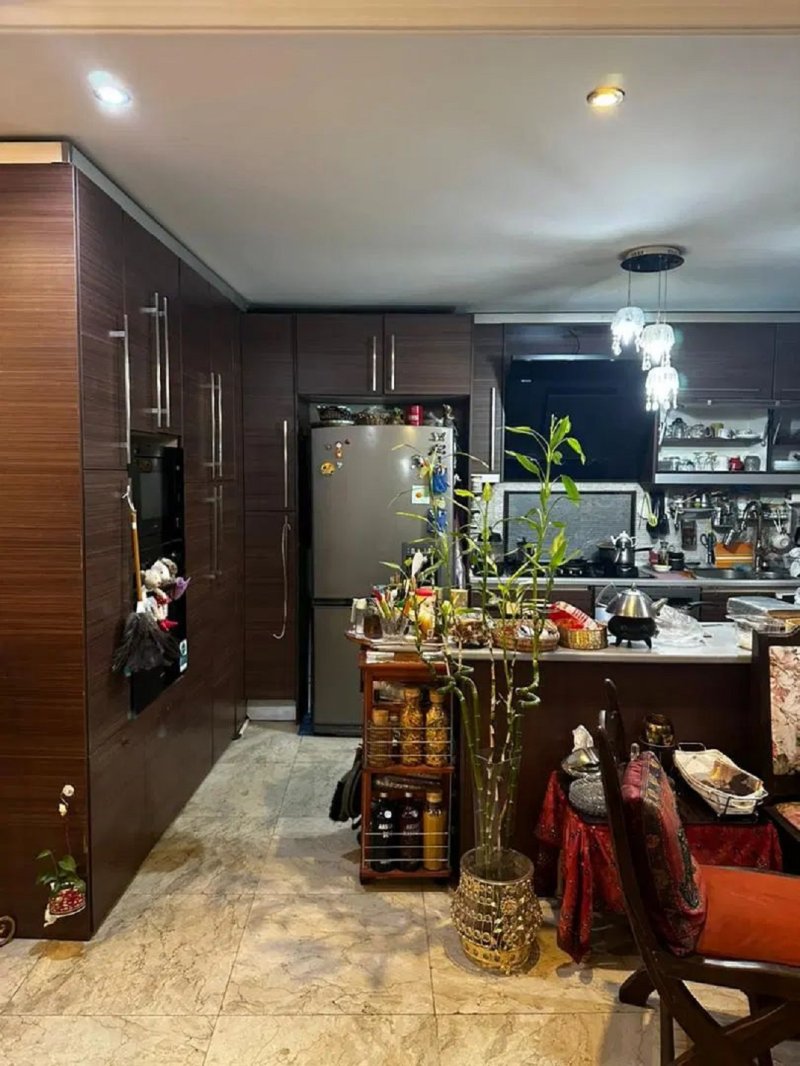 خانه 126 متری دو خوابه در کامرانیه تهران