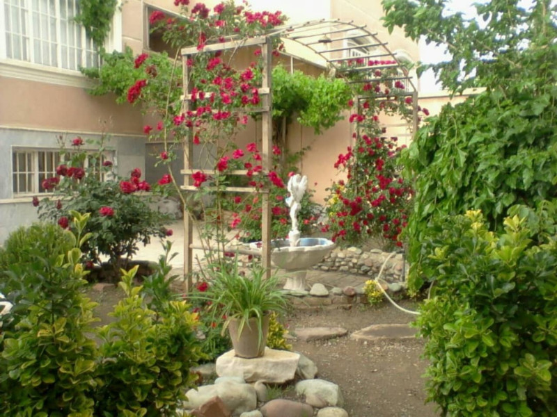 ویلا 220 متری دو خوابه در فاز 3 اندیشه1256221488