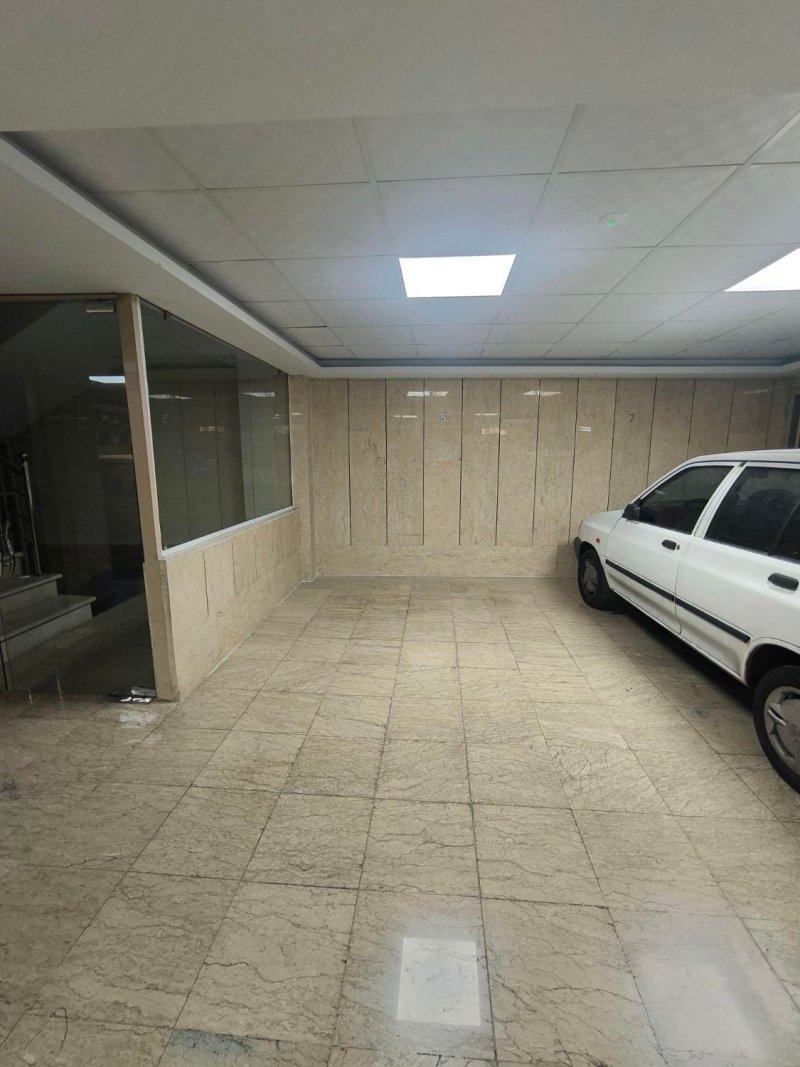آپارتمان 91 متری دو خوابه در عباس‌آباد تهران13248115479