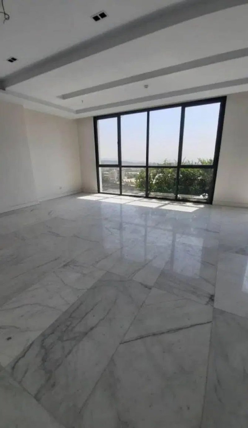خانه 200 متری سه خوابه در نیلوفر تهران13248515488