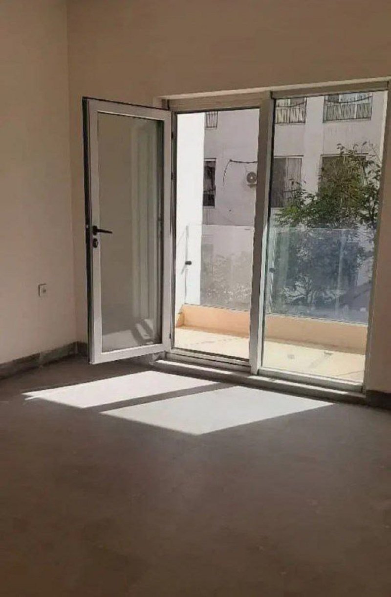 آپارتمان 118 متری دو خوابه در جردن تهران