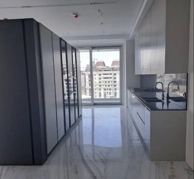 آپارتمان 285 متری سه خوابه در خیابان فرشته تهران13268615743