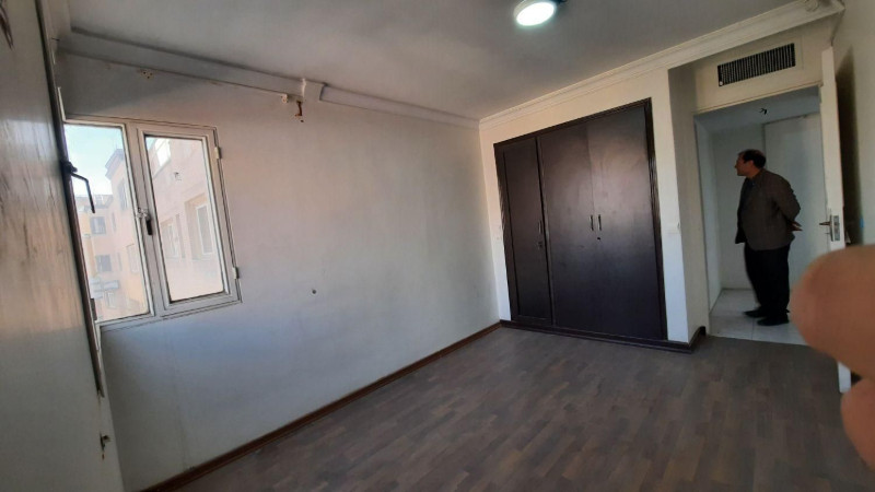 اداری 200 متری چهارخوابه در خیابان بوعلی همدان1256671576
