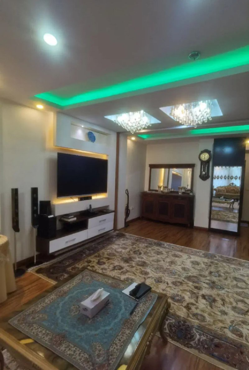 آپارتمان 145 متری سه خوابه در سعادت آباد تهران13338017192