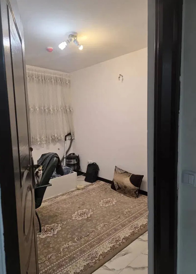 آپارتمان 80 متری دو خوابه در ولیعصر بهارستان13350817392