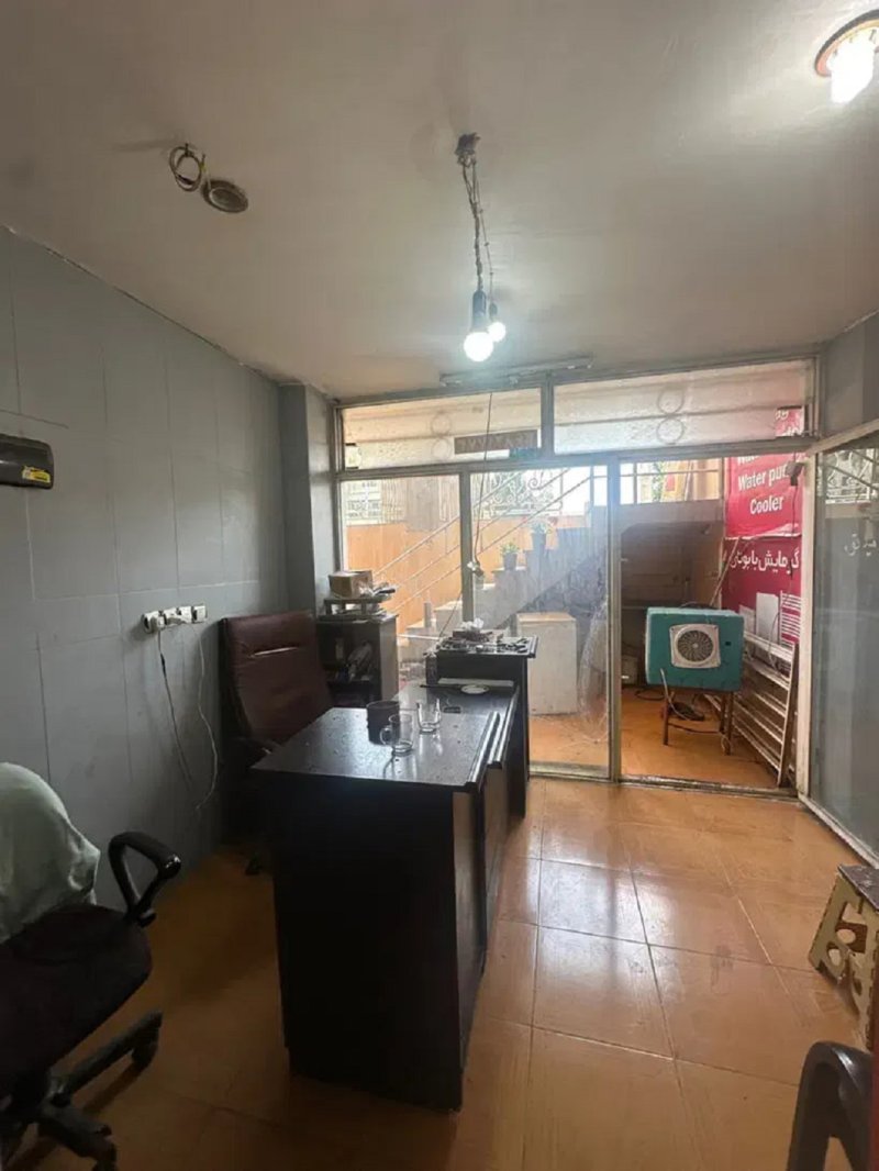 تجاری 19 متری در ایثار بهارستان13353117444