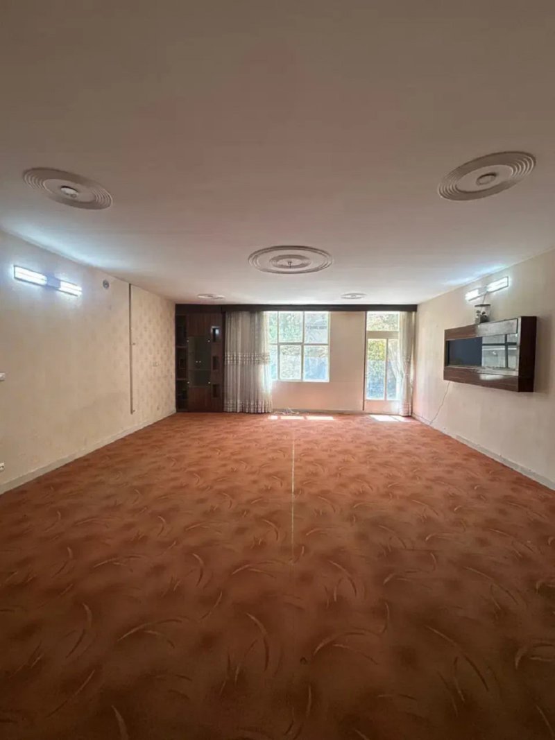 خانه 160 متری دو خوابه در فاز ۱ بهارستان13353417457