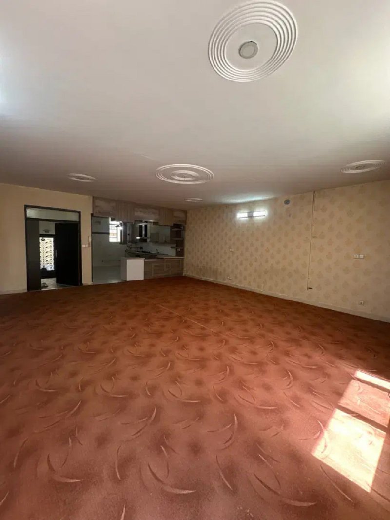 خانه 160 متری دو خوابه در فاز ۱ بهارستان13353417458