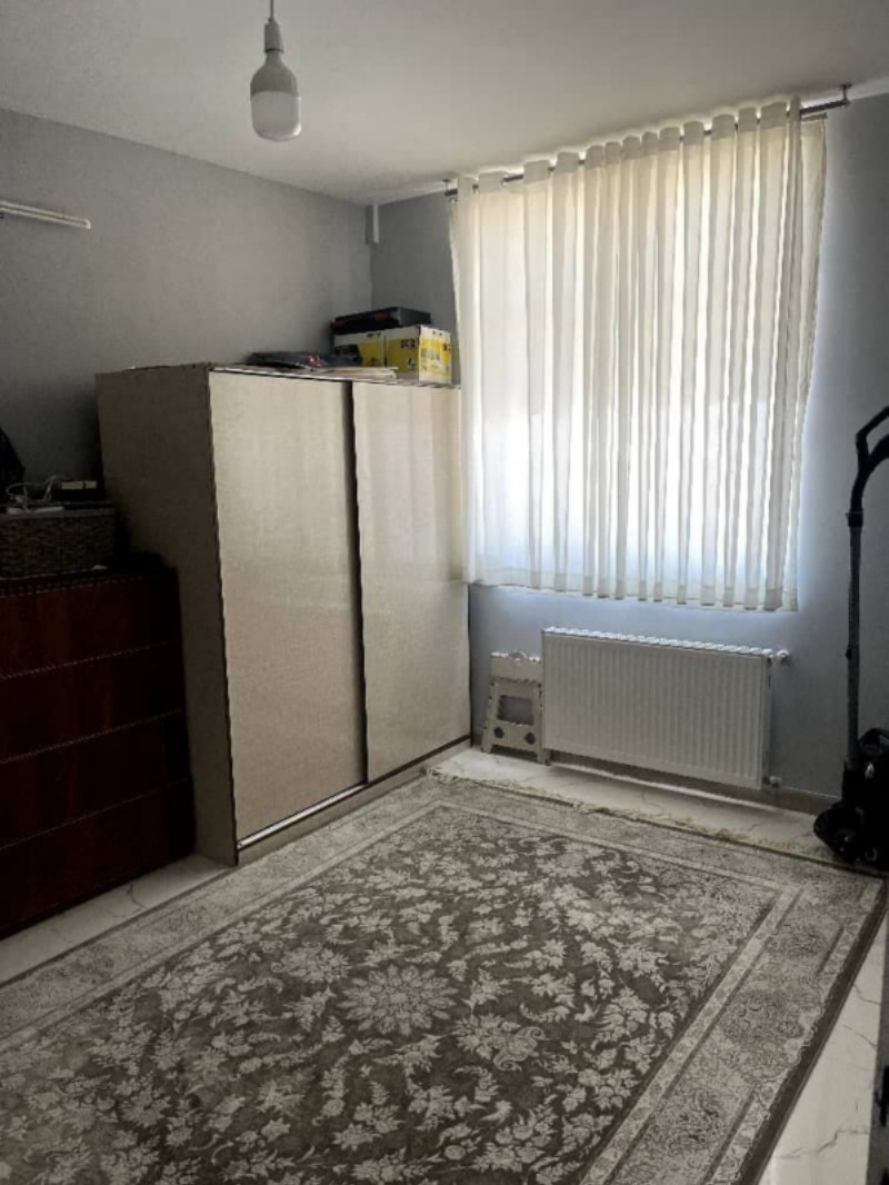 آپارتمان 104 متری دو خوابه در خیابان خلبان ملایر1257361797