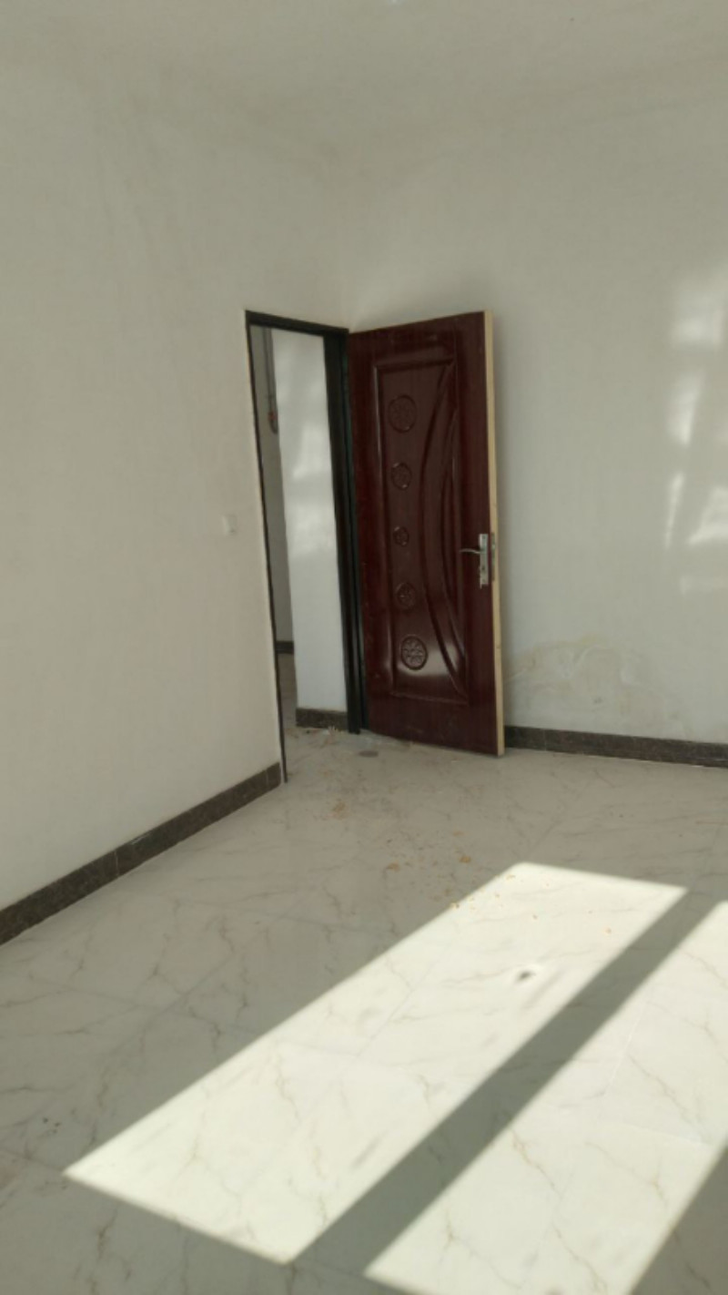 آپارتمان 114 متری دو خوابه در ملایر1257401806
