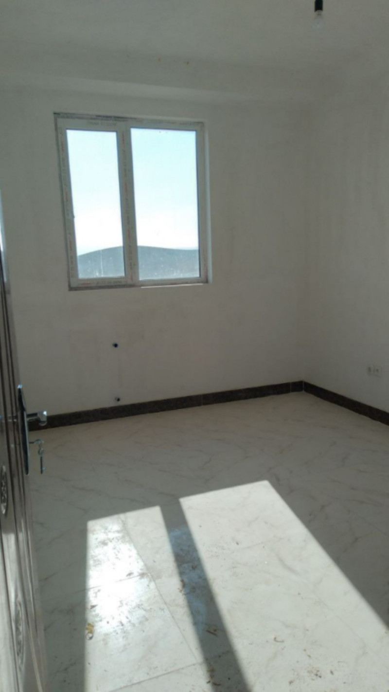 آپارتمان 114 متری دو خوابه در ملایر1257401808