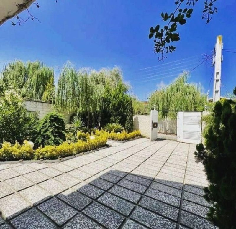 ویلا 250 متری سه خوابه در نور نور مازندران13384018142