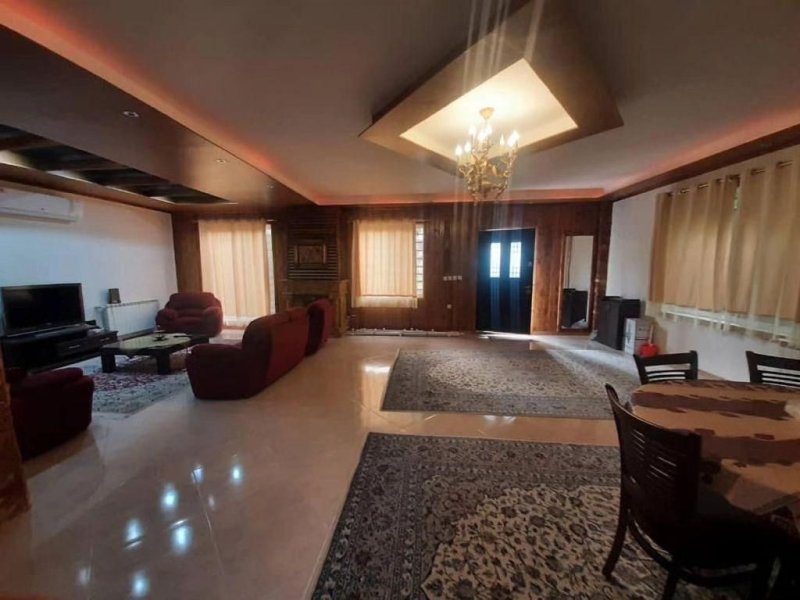 ویلا 300 متری چهارخوابه در محمود آباد