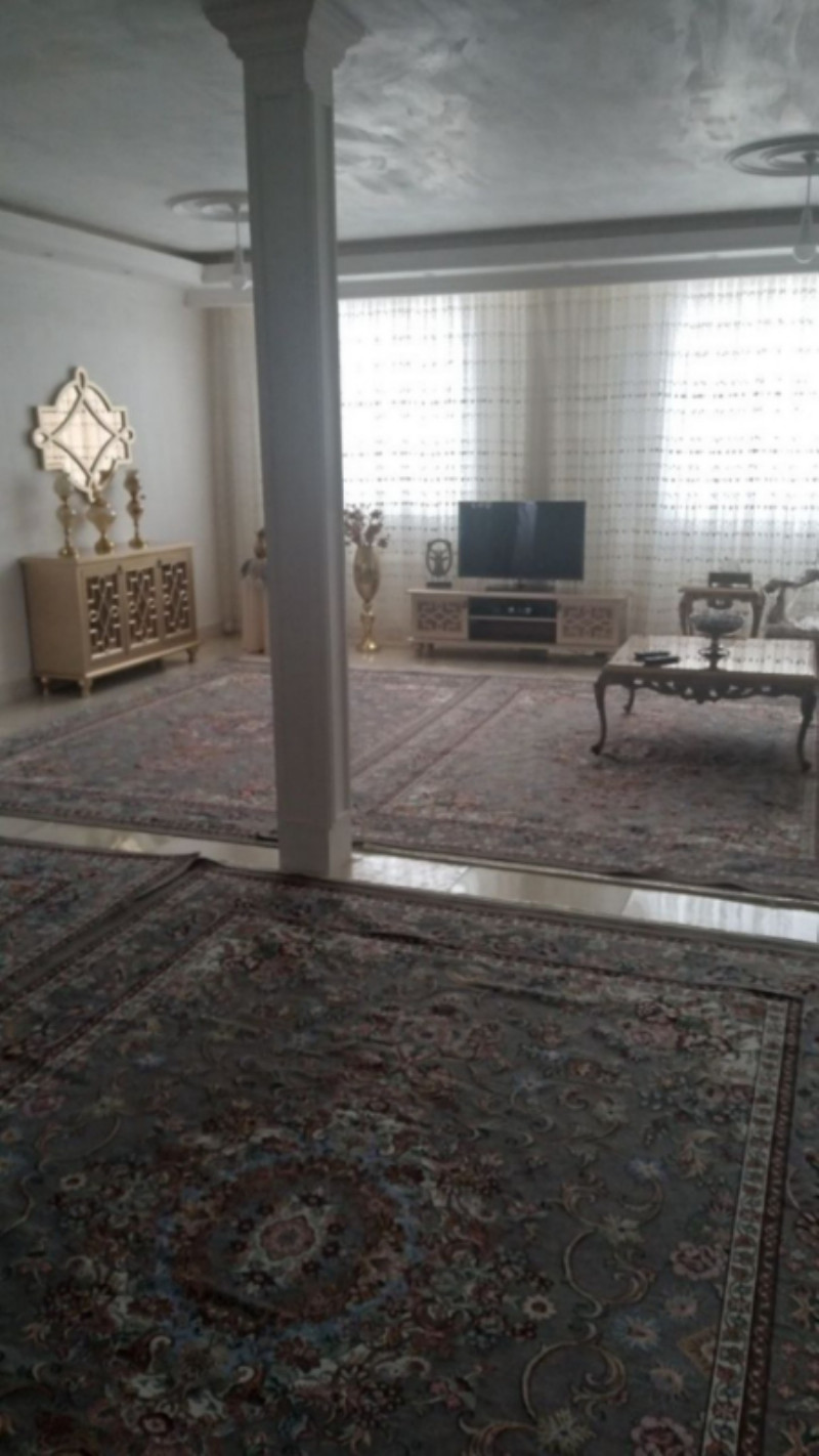 ویلا 200 متری یک خوابه در 18متری سپاه ملایر1257421831
