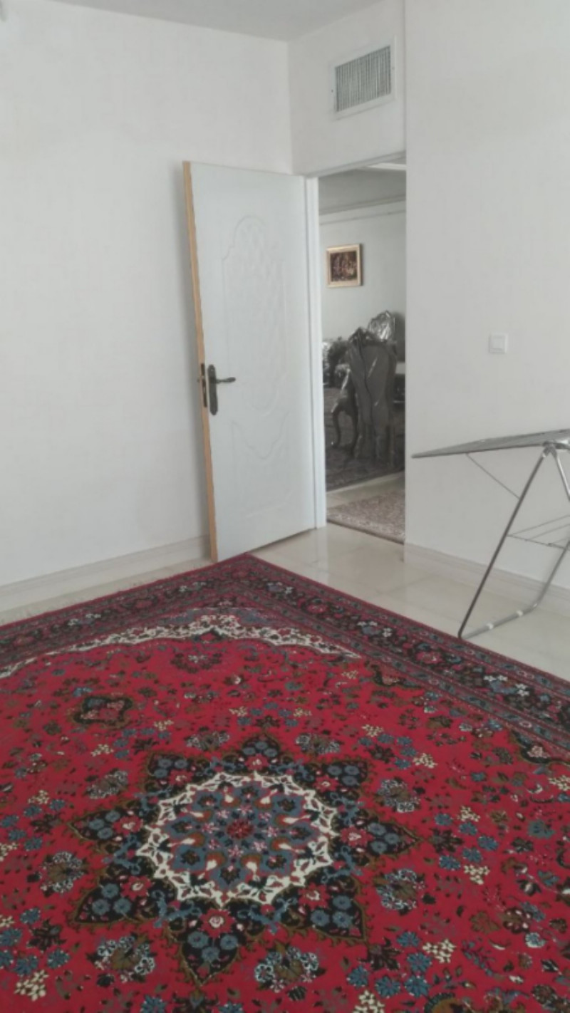 ویلا 200 متری یک خوابه در 18متری سپاه ملایر1257421832