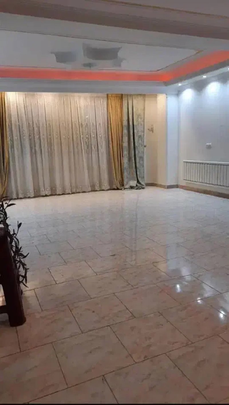 آپارتمان 96 متری دو خوابه در خیابان مطهری اسلام شهر13428018768