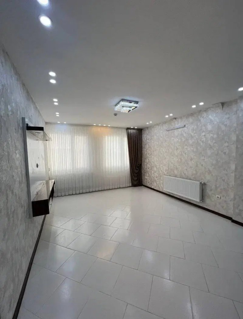 آپارتمان 80 متری دو خوابه در بلوار فروردین گلبهار13451619257