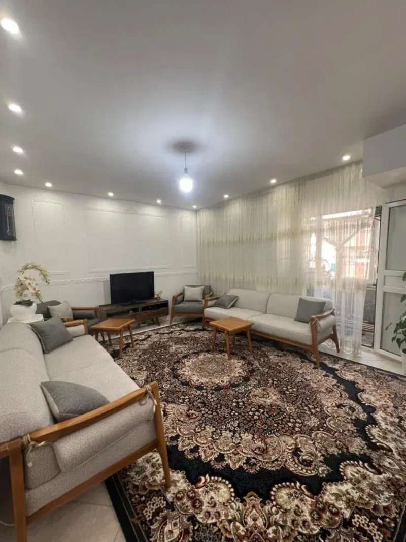 آپارتمان 83 متری دو خوابه در خیابان جمهوری گلبهار