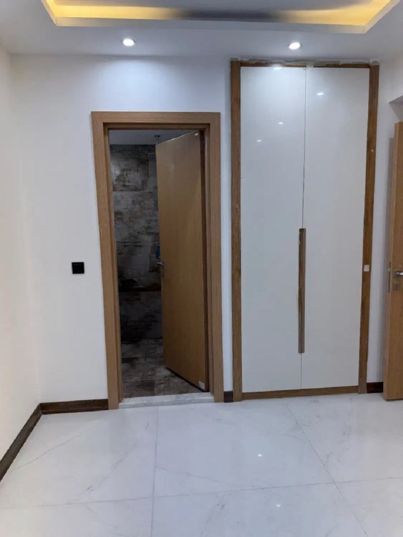 آپارتمان 160 متری سه خوابه در کوی امام اصفهان13468419482