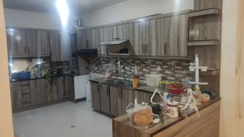 خانه 110 متری دو خوابه در خیابان جمهوری گلبهار