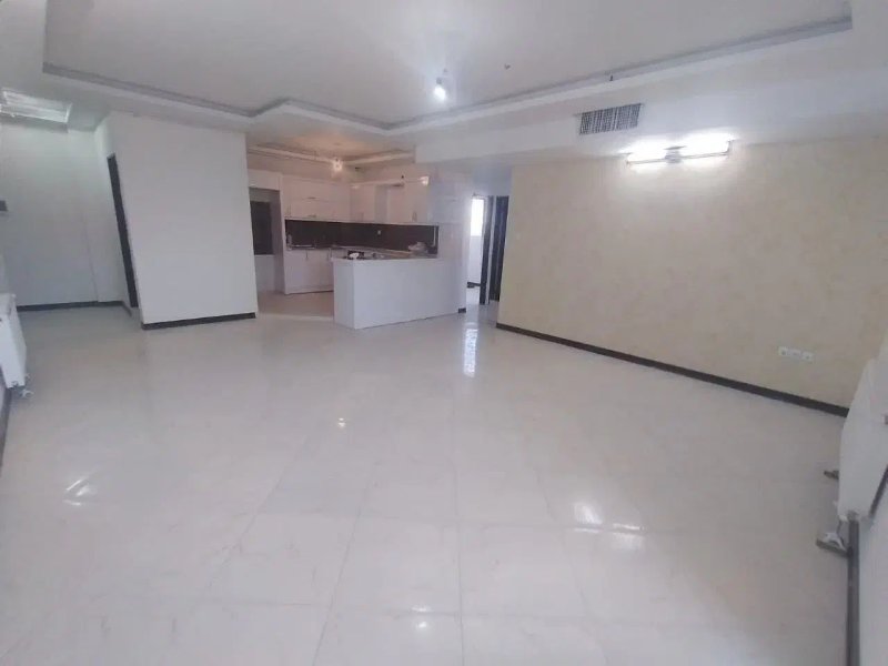 آپارتمان 102 متری دو خوابه در گلبهار