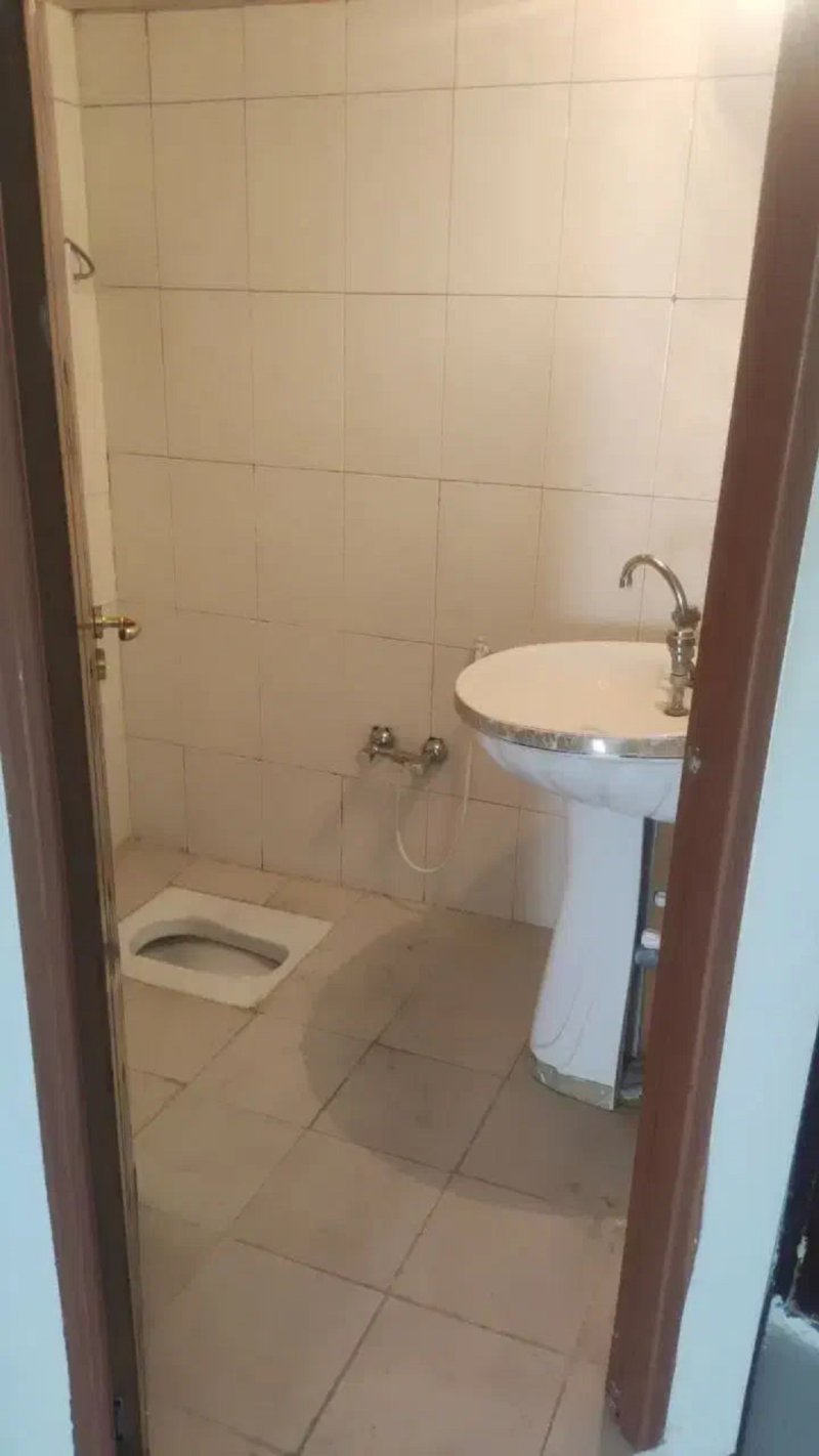 آپارتمان 80 متری دو خوابه در خیابان جمهوری گلبهار13474819582