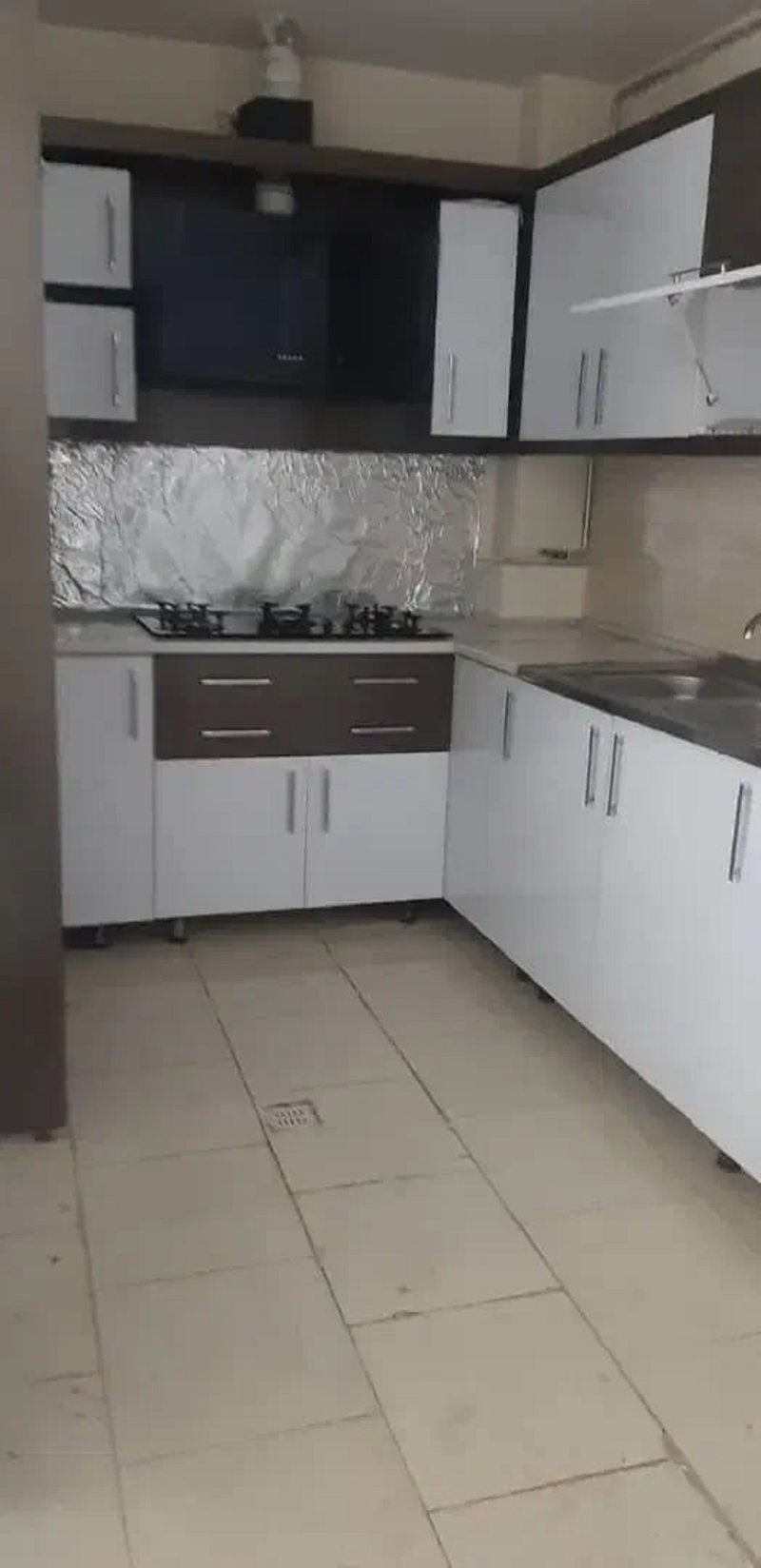 آپارتمان 70 متری دو خوابه در خیابان جمهوری گلبهار