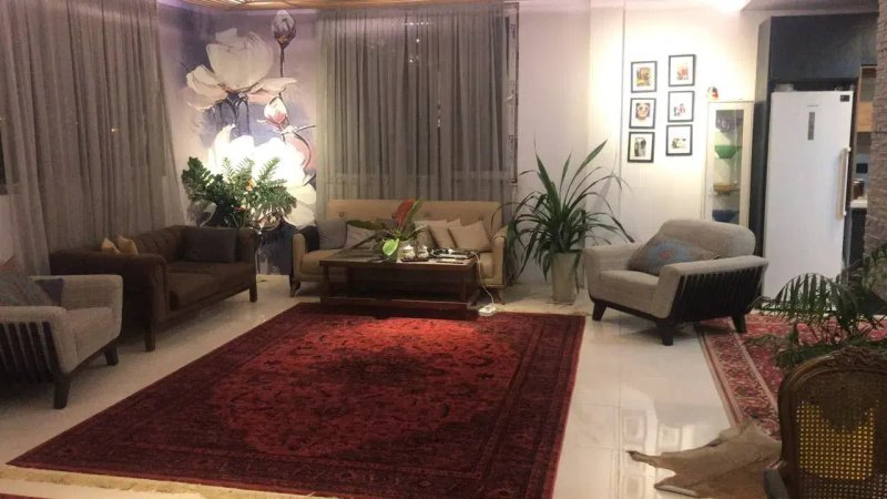 آپارتمان 150 متری سه خوابه در خیابان جمهوری گلبهار