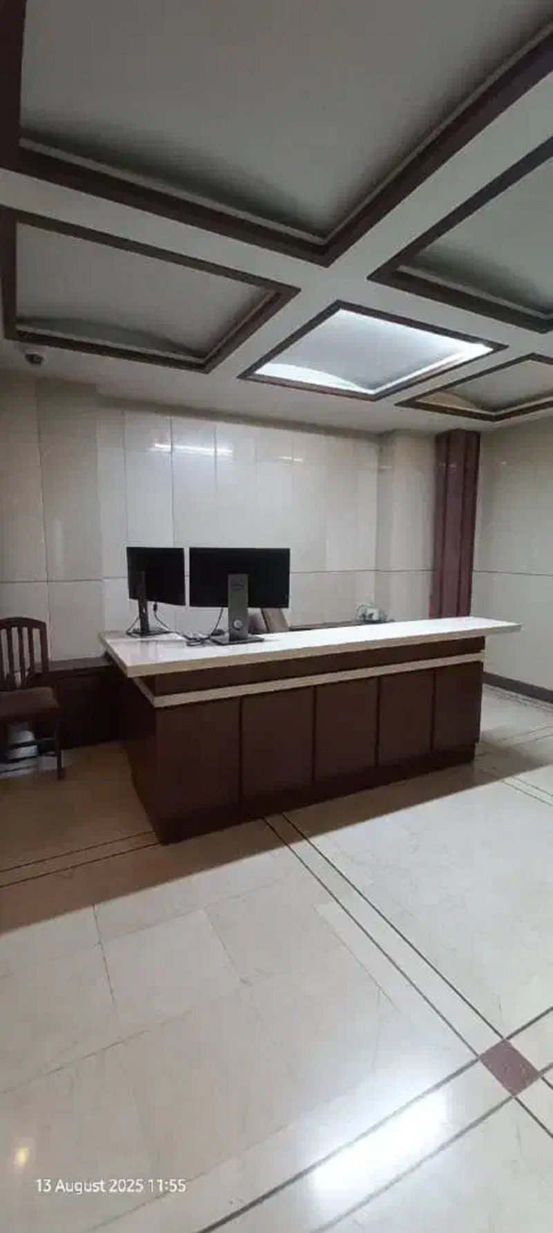 اداری 185 متری دو خوابه در جردن تهران13485219806