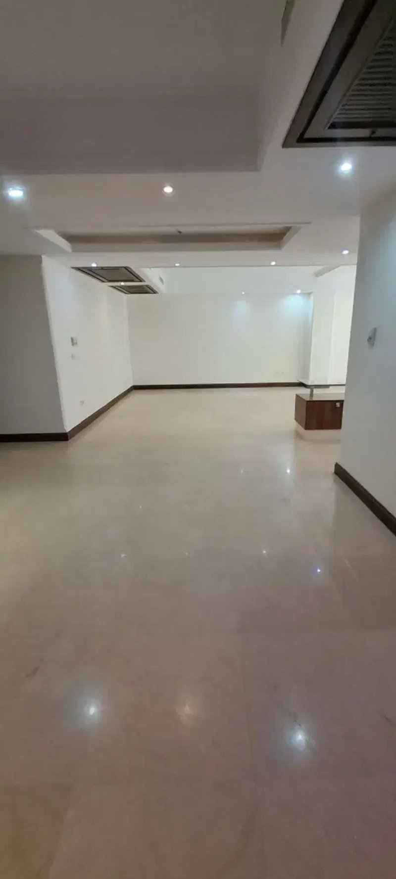 آپارتمان 120 متری دو خوابه در چیذر تهران