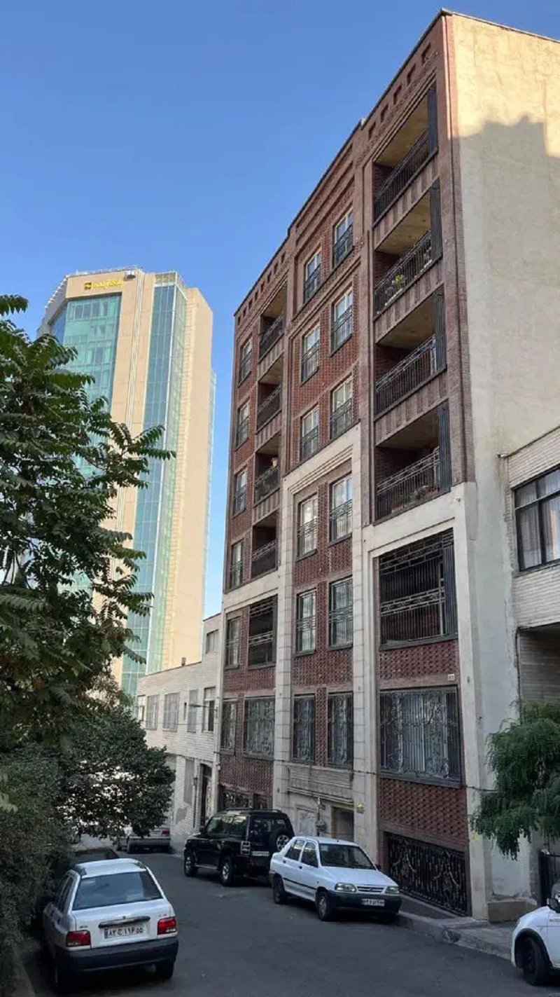 آپارتمان 185 متری سه خوابه در جردن تهران
