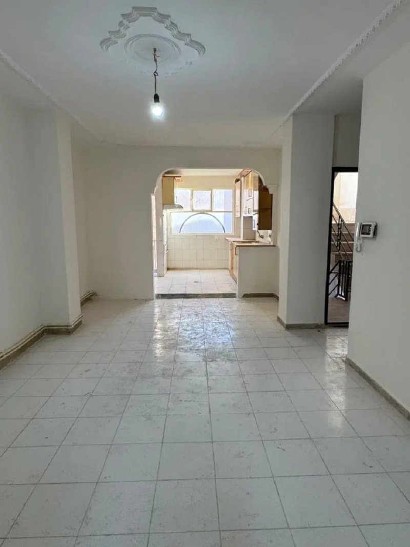 آپارتمان 62 متری دو خوابه در میدان بعثت کرج13528020515