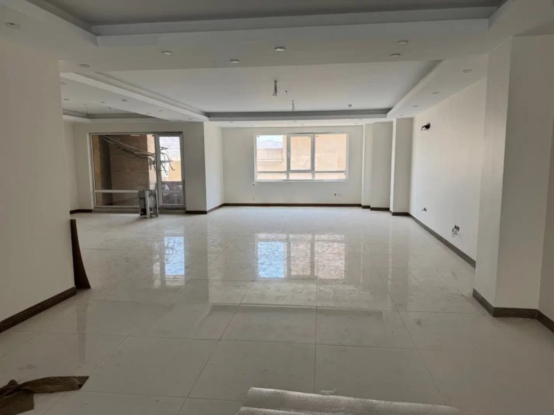 اداری 200 متری یک خوابه در میدان بعثت کرج