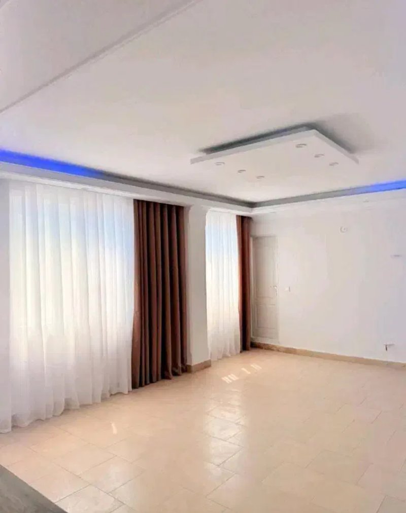 آپارتمان 85 متری دو خوابه در بلوار شقایق تهران13537320774