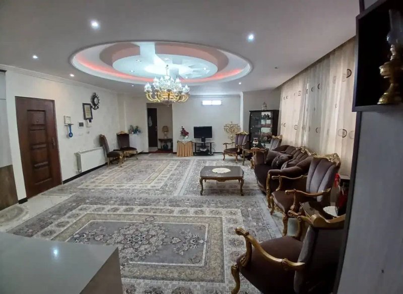 آپارتمان 124 متری سه خوابه در طالقانی ورامین